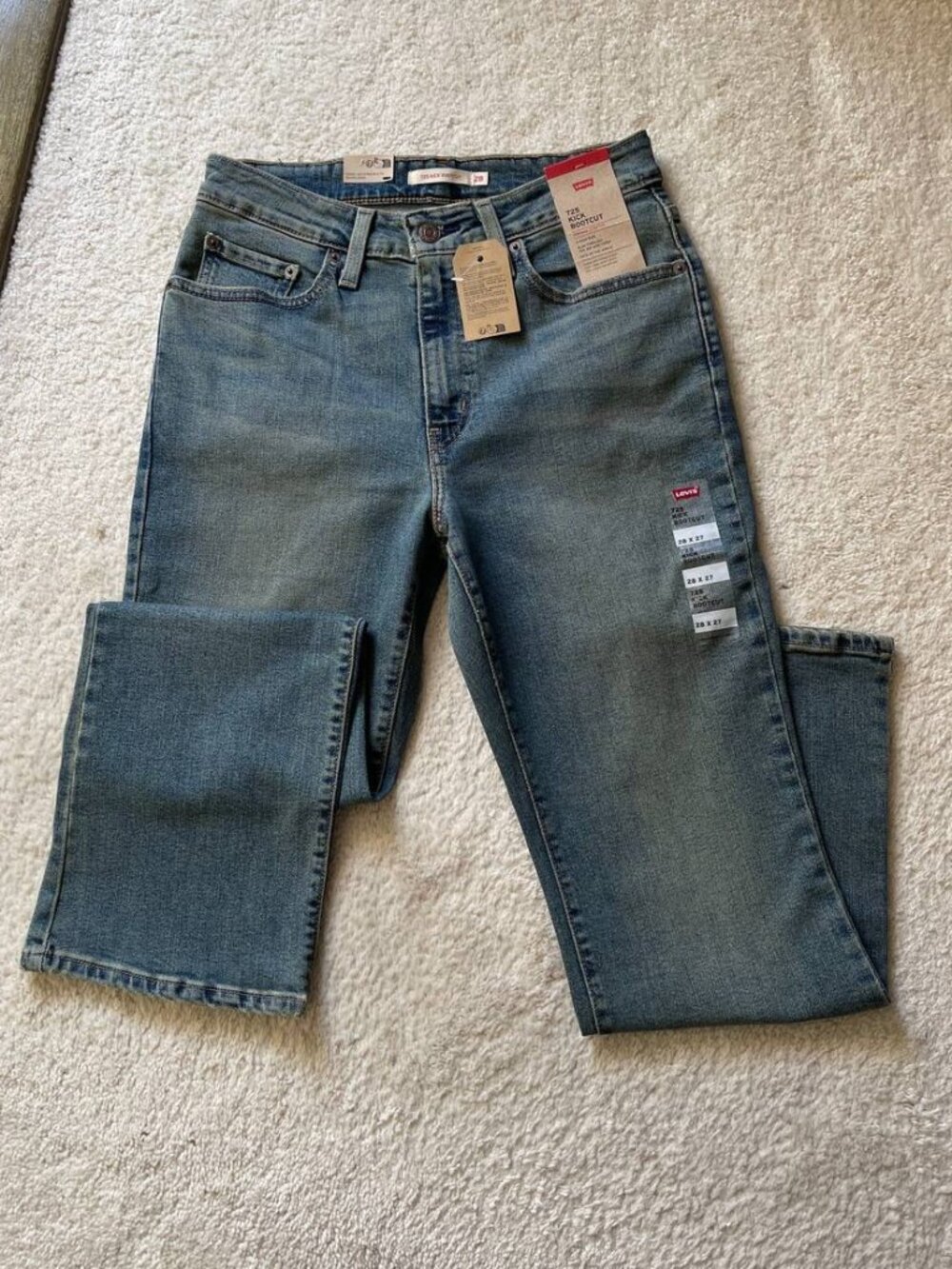 NWT Levi's 725 Kick Bootcut Crop High Rise Women Jeans Size 28/27